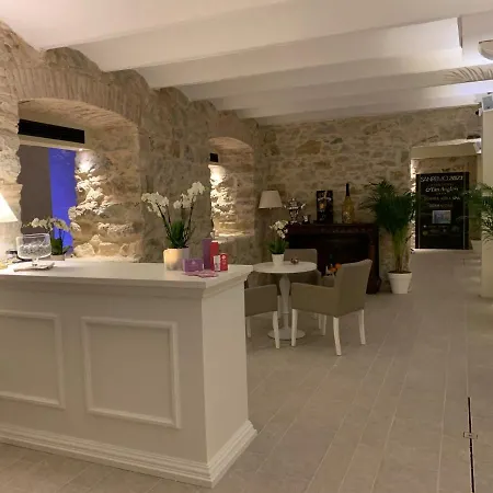 Готель & Wellness By Des 