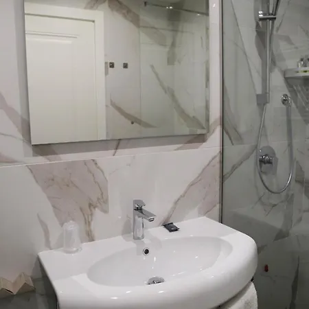 Hotel & Wellness By Des 