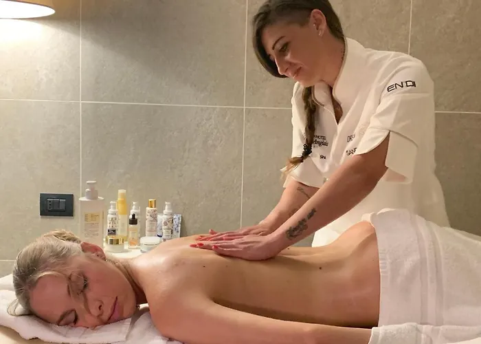 Hotel & Wellness By Des 